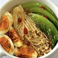 生菜鸡蛋拌金针菇